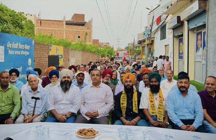 ਨਿਤਿਨ ਕੋਹਲੀ ਨੇ ਜਲੰਧਰ ਸੈਂਟਰਲ ਵਿੱਚ ਯੂਥ ਅਕਾਲੀ ਦਲ ਦੇ ਆਗੂਆਂ ਦਾ ‘ਆਪ’ ਵਿੱਚ ਕੀਤਾ ਸਵਾਗਤ