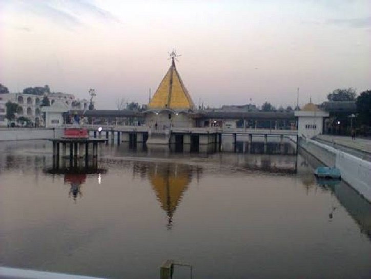 ਦੇਵੀ ਤਾਲਾਬ ਮੰਦਰ ਸਣੇ ਪੰਜਾਬ ਦੇ ਪ੍ਰਮੁੱਖ ਧਾਰਮਿਕ ਅਸਥਾਨਾਂ ਨੂੰ ਬੰਬ ਨਾਲ ਉਡਾਉਣ ਦੀ ਮਿਲੀ ਧਮਕੀ