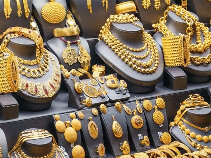Gold-Silver ਦੀਆਂ ਕੀਮਤਾਂ 'ਚ ਭਾਰੀ ਗਿਰਾਵਟ, ਜਾਣੋ ਅੱਜ ਦੇ ਤਾਜ਼ਾ ਭਾਅ