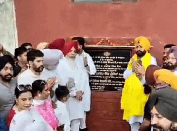 ਲੁਧਿਆਣਾ 'ਚ ਕਾਂਗਰਸੀ ਕੌਂਸਲਰ ਗੁਰਮੀਤ ਮੁੰਡੀਆਂ 'ਆਪ' 'ਚ ਸ਼ਾਮਲ, 14 ਦਿਨ ਪਹਿਲਾਂ ਹੋਇਆ ਸੀ ਪਰਚਾ