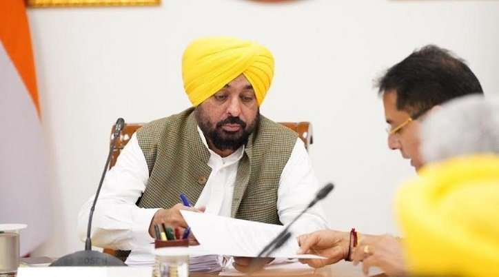 ਪੰਜਾਬ ਕੈਬਨਿਟ ਵੱਲੋਂ ਸਕੂਲ ਫੀਸਾਂ 'ਚ ਆਪਹੁਦਰੇ ਵਾਧੇ 'ਤੇ ਨਕੇਲ, ਵਾਧੇ ਦੀ ਸਾਲਾਨਾ ਹੱਦ ਪੰਜ ਫੀਸਦੀ ਤੈਅ