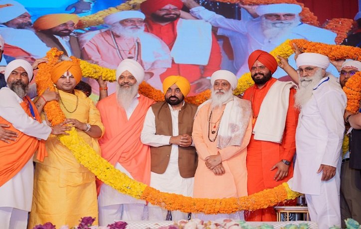 ਨਸ਼ਾ ਵਿਰੋਧੀ ਜਾਗਰੂਕਤਾ ਪ੍ਰੋਗਰਾਮ ਵਿੱਚ ਸ਼ਾਮਲ ਹੋਏ ਮੁੱਖ ਮੰਤਰੀ ਭਗਵੰਤ ਸਿੰਘ ਮਾਨ; ਕਿਹਾ, “ਅਸੀਂ ਪੰਜਾਬ ‘ਚੋਂ ਨਸ਼ਿਆਂ ਦਾ ਕਲੰਕ ਮਿਟਾ ਦੇਵਾਂਗੇ”
