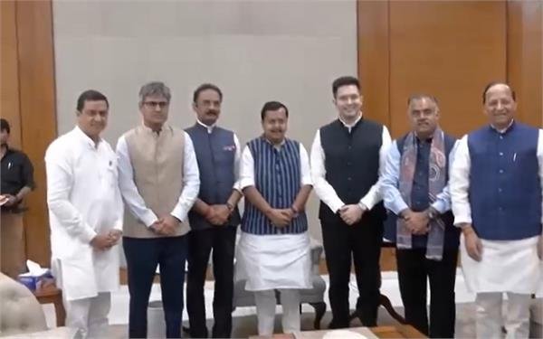 ਰਾਘਵ ਚੱਢਾ, ਅਸ਼ੋਕ ਮਿੱਤਲ ਤੇ ਸੰਦੀਪ ਪਾਠਕ ਭਾਜਪਾ ਦਫ਼ਤਰ ਪਹੁੰਚੇ