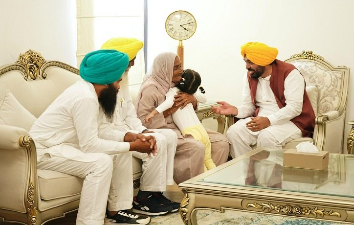 ਹਰੇਕ ਮਾਂ ਤੇ ਭੈਣ 'ਮਾਵਾਂ-ਧੀਆਂ ਸਤਿਕਾਰ ਯੋਜਨਾ' ਦੀ ਬ੍ਰਾਂਡ ਅੰਬੈਸਡਰ: ਮੁੱਖ ਮੰਤਰੀ ਭਗਵੰਤ ਸਿੰਘ ਮਾਨ