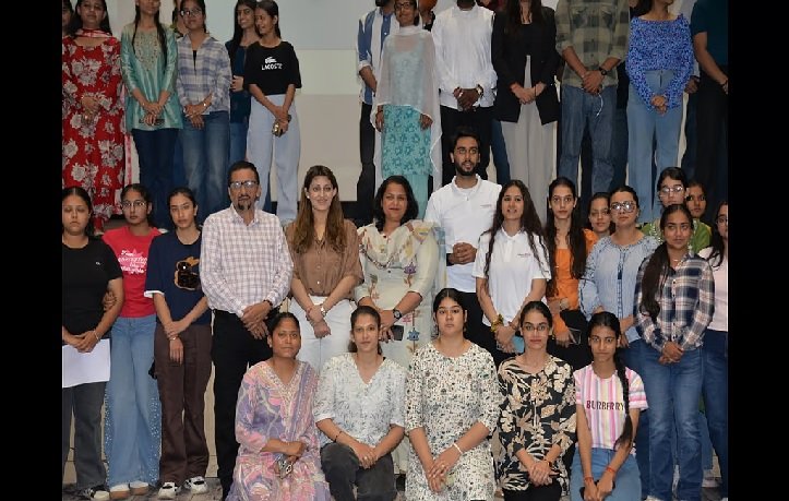 ਟਰੂ ਸਕੂਪ ਨੇ ਡੀਏਵੀ ਯੂਨੀਵਰਸਿਟੀ ਜਲੰਧਰ ਵਿਖੇ ਪੰਜਾਬ ਯੂਥ ਡਾਇਲਾਗ ਦਾ ਆਯੋਜਨ ਕੀਤਾ, 400+ ਨੌਜਵਾਨਾਂ ਨੇ  ਲਿਆ ਹਿੱਸਾ