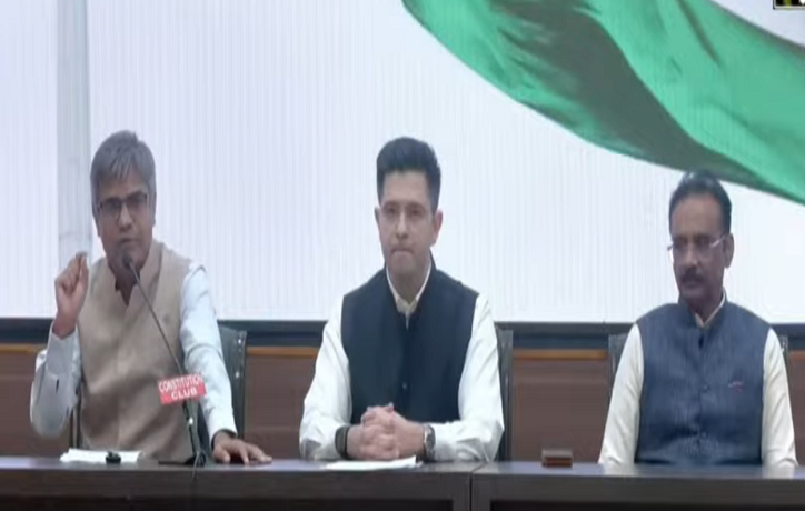 ਰਾਘਵ ਚੱਢਾ ਨੇ ਆਮ ਆਦਮੀ ਪਾਰਟੀ ਤੋਂ ਦਿੱਤਾ ਅਸਤੀਫਾ, ਦੋ-ਤਿਹਾਈ ਸੰਸਦ ਮੈਂਬਰਾਂ ਨਾਲ BJP ਵਿੱਚ ਜਾਣ ਦਾ ਇਸ਼ਾਰਾ