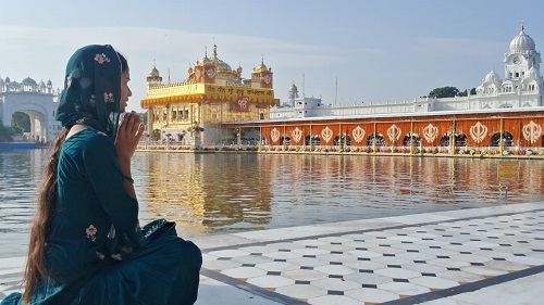 ਸ੍ਰੀ ਗੁਰੂ ਗ੍ਰੰਥ ਸਾਹਿਬ ਜੀ ਦੇ ਪਹਿਲੇ ਪ੍ਰਕਾਸ਼ ਪੁਰਬ ਮੌਕੇ ਅੰਮ੍ਰਿਤਸਰ ‘ਚ ਵਿਸ਼ਾਲ ਨਗਰ ਕੀਰਤਨ