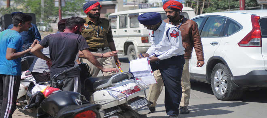 ਪੰਜਾਬ ਟ੍ਰੈਫਿਕ ਪੁਲਸ ਨੇ 2024 ਵਿੱਚ ਕੱਟੇ 1.40 ਲੱਖ ਚਲਾਨ, ਵਸੂਲ ਕੀਤੇ 9 ਕਰੋੜ ਰੁਪਏ